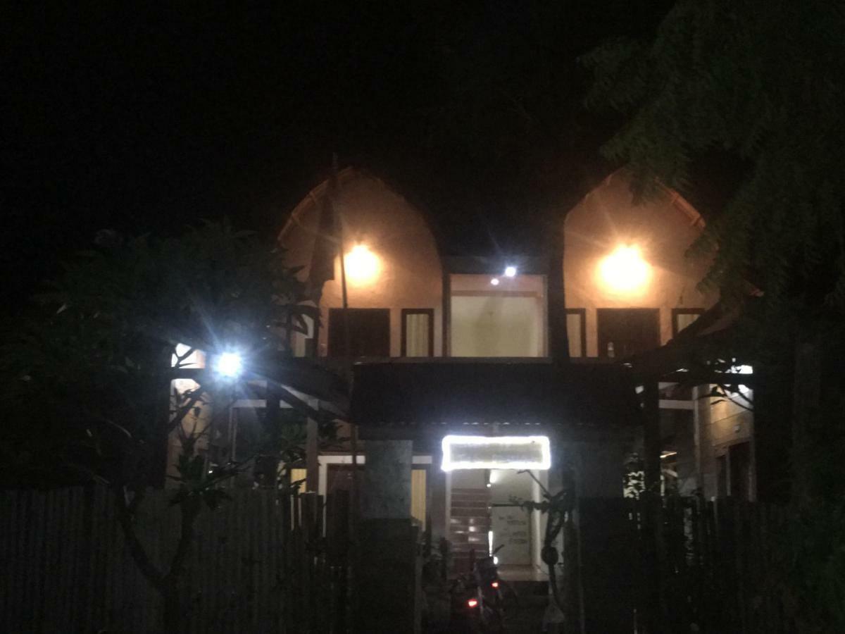 The Joe Bungalow Quần đảo Gili Ngoại thất bức ảnh